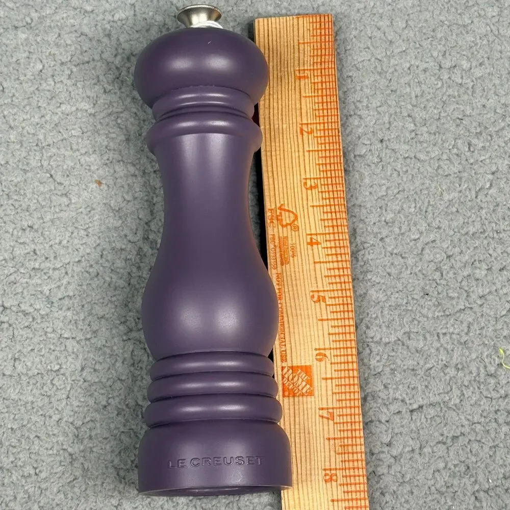 Le Creuset Pepper Mill Matte Amethyst Purple 8' Ceramic Grinder NWT Kitchen Tool